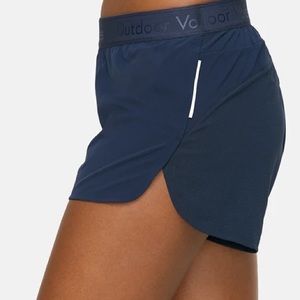 Outdoor voices lightspeed 2.5" shorts XL